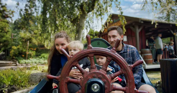/media/xphfy33z/feriecenter_blomsterpark_jesperhus_018_1920px.jpeg?v=1da1247d1e5d790
